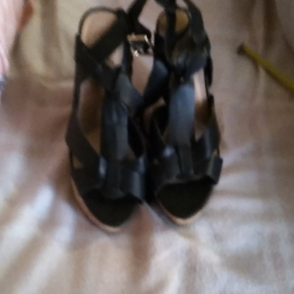 Sandles black platform